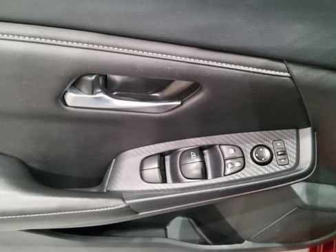 Used 2024 Nissan Sentra SV FWD image 25