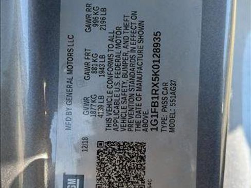 Used 2019 Chevrolet Camaro LT w/ RS Package image 16