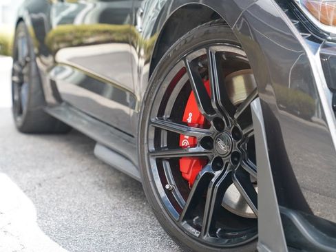 Used 2022 Ford Mustang Shelby GT500 w/ Technology Package RWD image 37