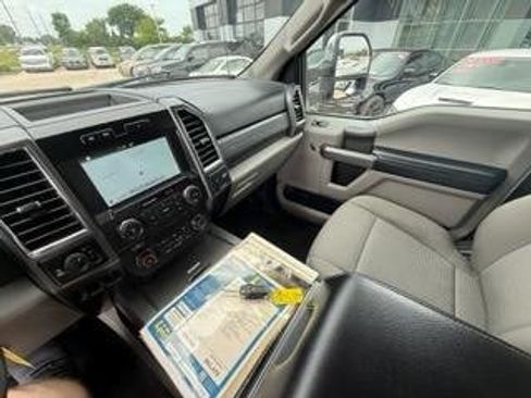 Used 2018 Ford F350 XLT w/ XLT Premium Package AWD/4WD image 11