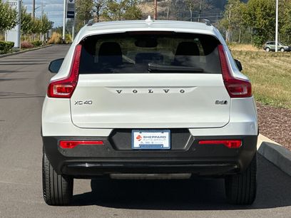 Used 2024 Volvo XC40 B5 Core