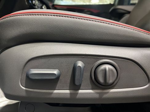 New 2026 Chevrolet TrailBlazer RS w/ Convenience Package image 9