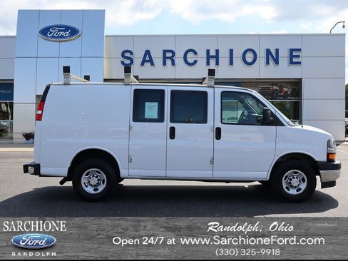 Used 2021 Chevrolet Express 2500 w/ Driver Convenience Package RWD image 1
