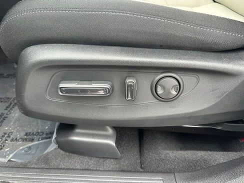 Certified 2024 Honda CR-V EX image 24