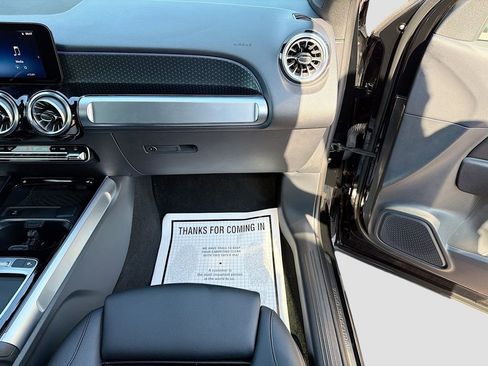 Used 2024 Mercedes-Benz GLB 250 image 17