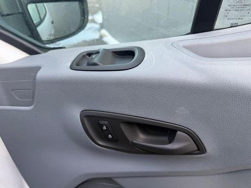Used 2018 Ford Transit 250 148 Low Roof image 10