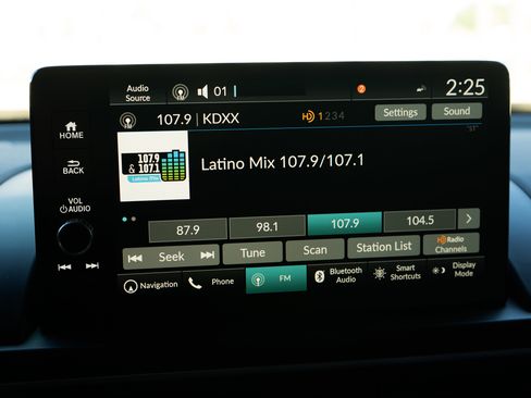 Certified 2024 Honda Pilot Touring image 31