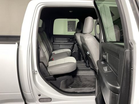 Used 2024 RAM 3500 Tradesman w/ Chrome Appearance Group image 30