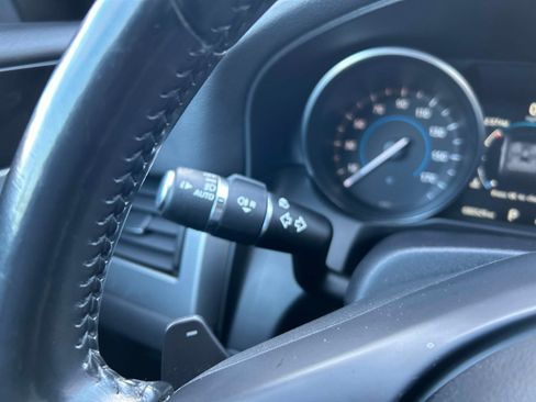 Used 2017 Jaguar XF Premium image 27