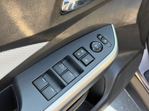 Used 2016 Honda CR-V Touring image 12