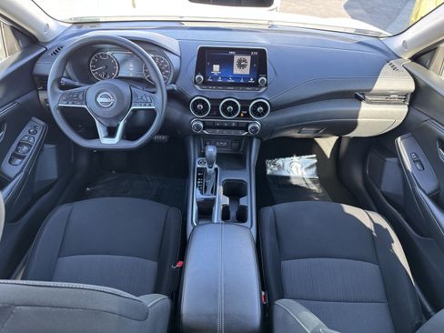 Used 2025 Nissan Sentra SV image 29