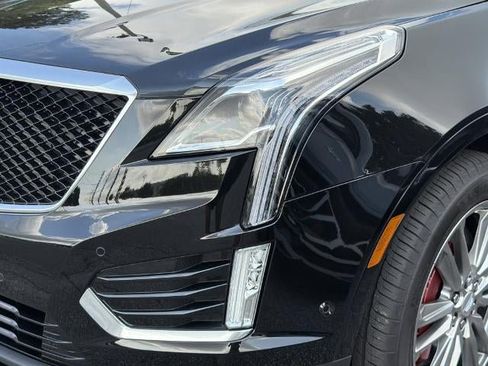 Used 2025 Cadillac XT5 Sportv w/ Technology Package AWD/4WD image 4