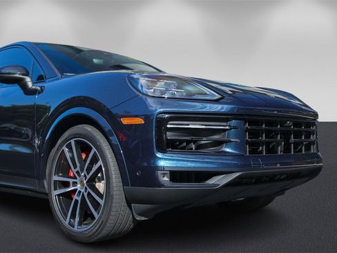 Used 2024 Porsche Cayenne S image 9