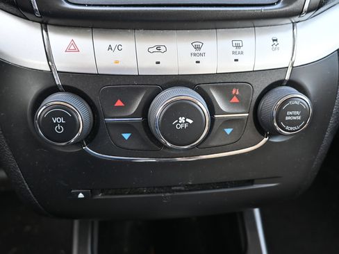 Used 2015 Dodge Journey SXT w/ Flexible Seating Group FWD image 19