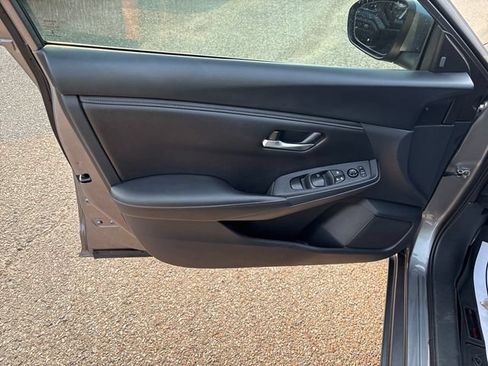 Used 2023 Nissan Sentra SV w/ All-Weather Package FWD image 7