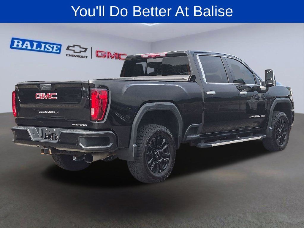 Used 2022 GMC Sierra 2500 Denali w/ Denali Ultimate Package AWD/4WD image 3