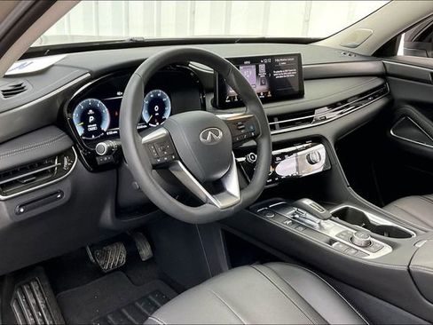 Certified 2025 INFINITI QX60 Luxe image 18