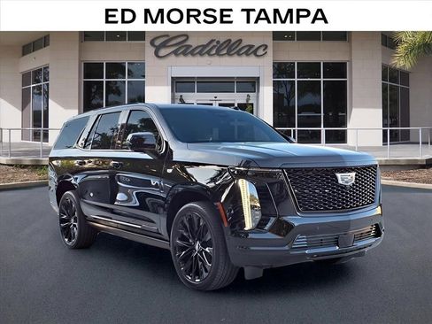 Used 2026 Cadillac Escalade Platinum Sport w/ LPO, ONYX Package AWD/4WD image 5