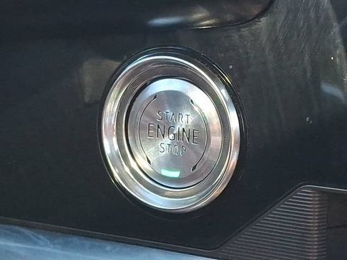 Used 2024 Chevrolet Corvette Stingray Coupe w/ 1LT RWD image 23