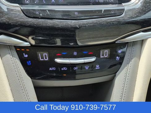 Used 2020 Cadillac XT6 Premium Luxury AWD/4WD image 27