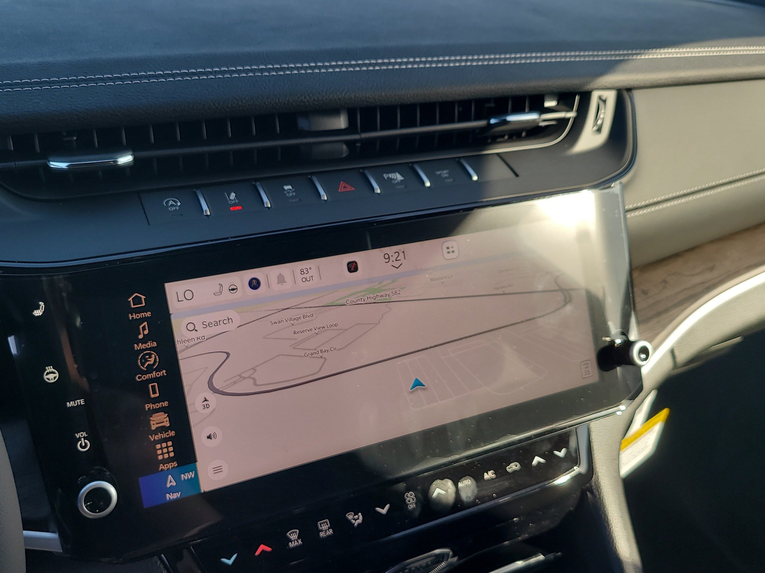 New 2027 Jeep Grand Cherokee Altitude RWD image 17