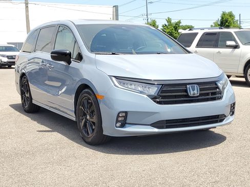 Certified 2023 Honda Odyssey Sport image 5