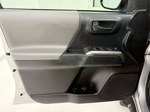 Used 2021 Toyota Tacoma SR5 RWD image 28