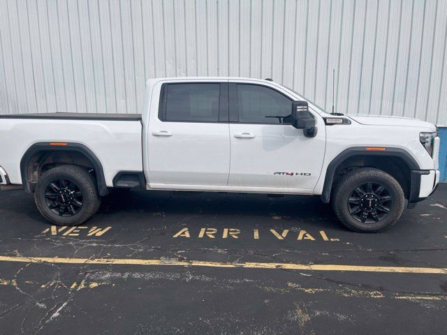 Used 2024 GMC Sierra 2500 AT4 w/ AT4 Preferred Package AWD/4WD image 2