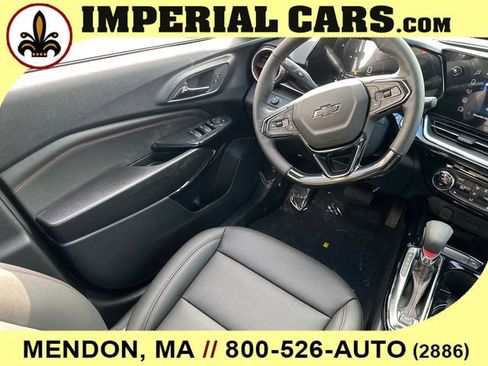New 2026 Chevrolet Trax RS w/ Sunroof Package FWD image 18