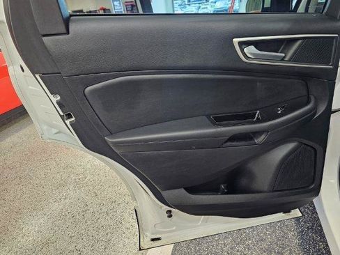 Used 2019 Ford Edge SEL w/ Equipment Group 201A AWD/4WD image 32