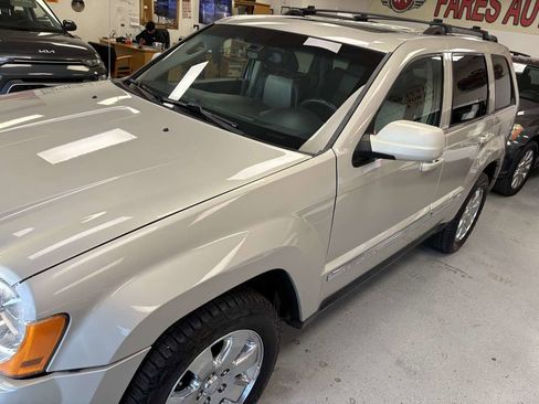 Used 2008 Jeep Grand Cherokee Limited w/ Trailer Tow Group IV image 3