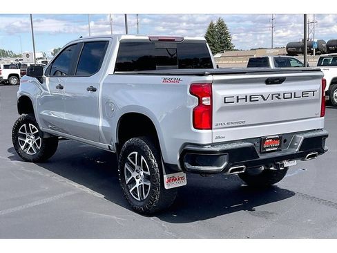 Used 2019 Chevrolet Silverado 1500 LT Trail Boss AWD/4WD image 13