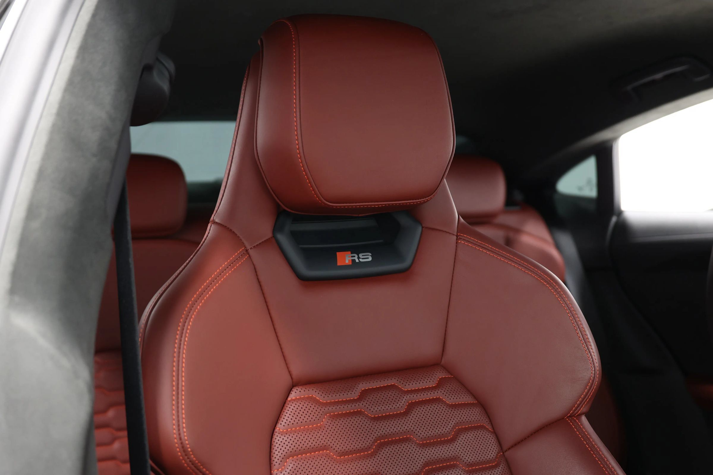 Used 2023 Audi RS e-tron GT w/ Carbon Performance Package AWD/4WD image 90