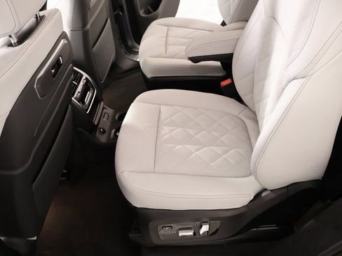 New 2026 BMW X7 xDrive40i w/ M Sport Package AWD/4WD image 12