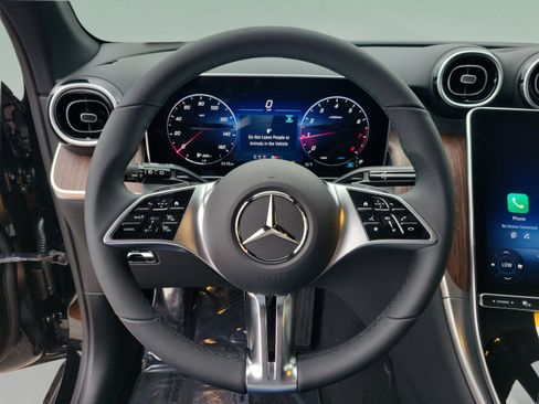 Used 2026 Mercedes-Benz GLC 300 image 24