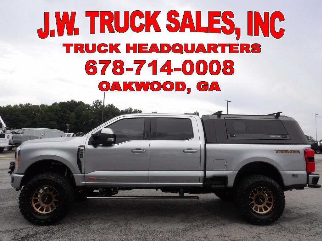 Used 2023 Ford F250 Platinum w/ Tremor Off-Road Package AWD/4WD image 2