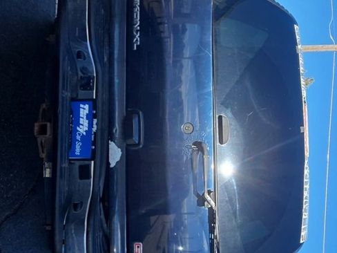 Used 2006 GMC Yukon XL SLT w/ SLT Preferred Equipment Group image 6