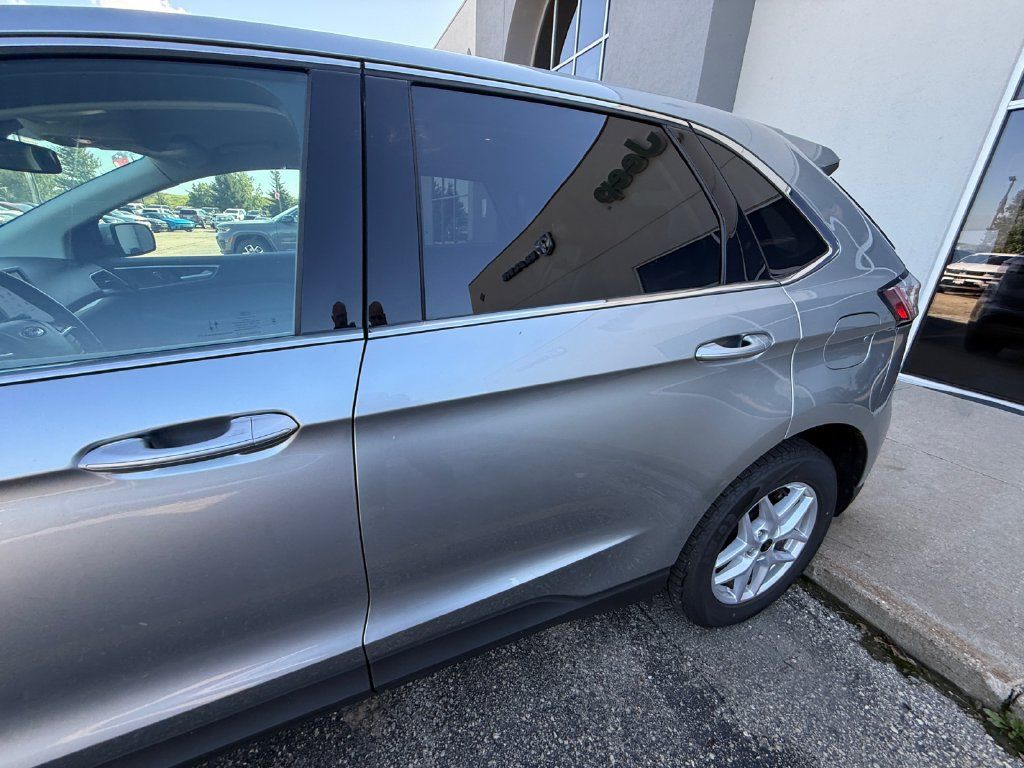 Used 2024 Ford Edge SEL AWD/4WD image 35