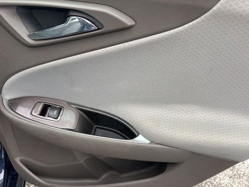 Used 2016 Chevrolet Malibu LT image 36