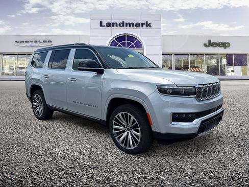 New 2024 Jeep Grand Wagoneer Series III w/ HD Trailer Tow Package image 21