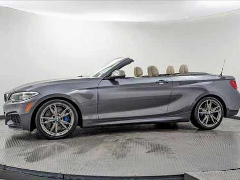 Used 2015 BMW M235i Convertible image 3