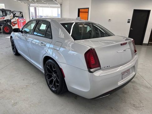 Used 2020 Chrysler 300 S RWD image 7
