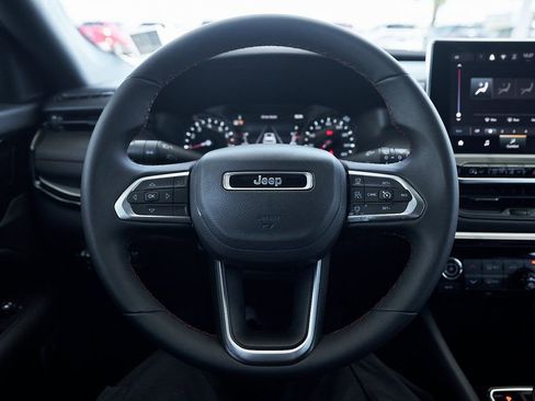 Used 2024 Jeep Compass Trailhawk image 35