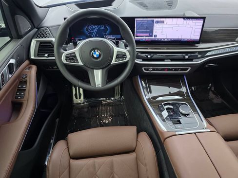 Used 2024 BMW X5 xDrive40i w/ M Sport Package AWD/4WD image 13