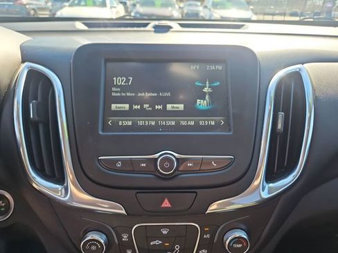 Used 2018 Chevrolet Equinox LT image 19