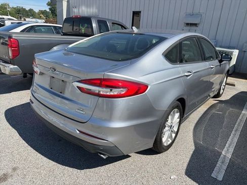 Used 2020 Ford Fusion SE FWD image 17