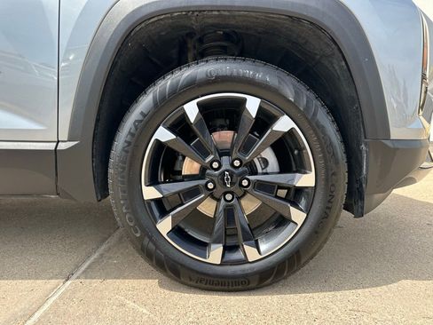 Used 2025 Chevrolet Equinox RS image 9