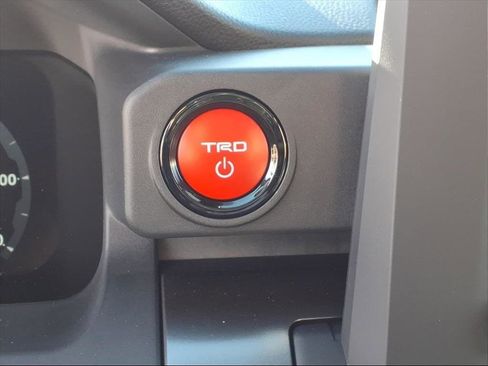 New 2025 Toyota Tacoma TRD Off-Road image 19