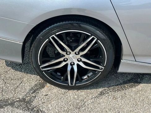 Used 2022 Honda Accord Touring image 36