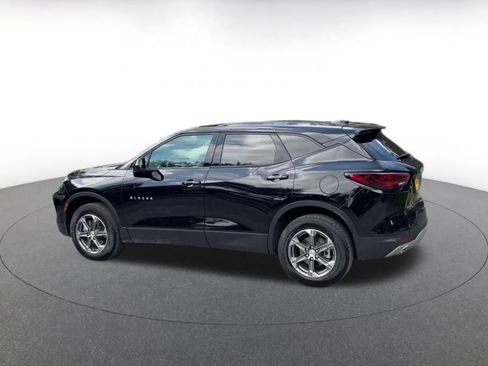 Used 2026 Chevrolet Blazer LT FWD image 9